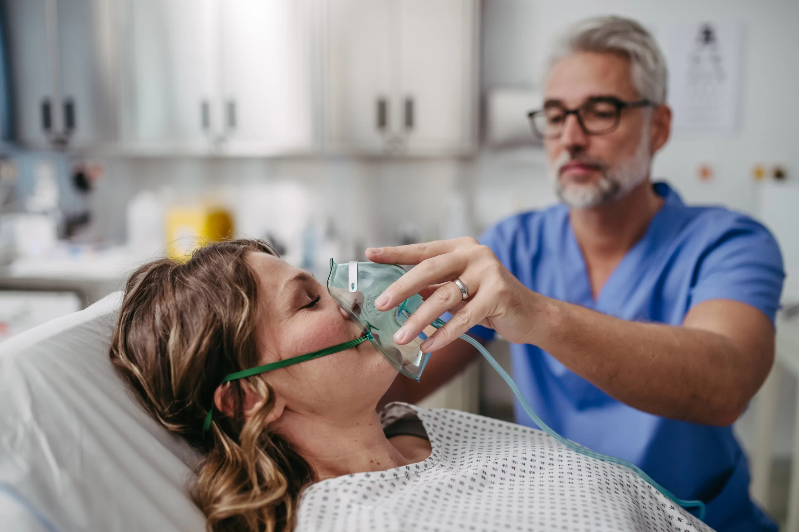 Arzt in der Intensivstation – Rocket Road vermittelt Mediziner für Kliniken Arzt in der Intensivstation – Rocket Road vermittelt Mediziner für Kliniken